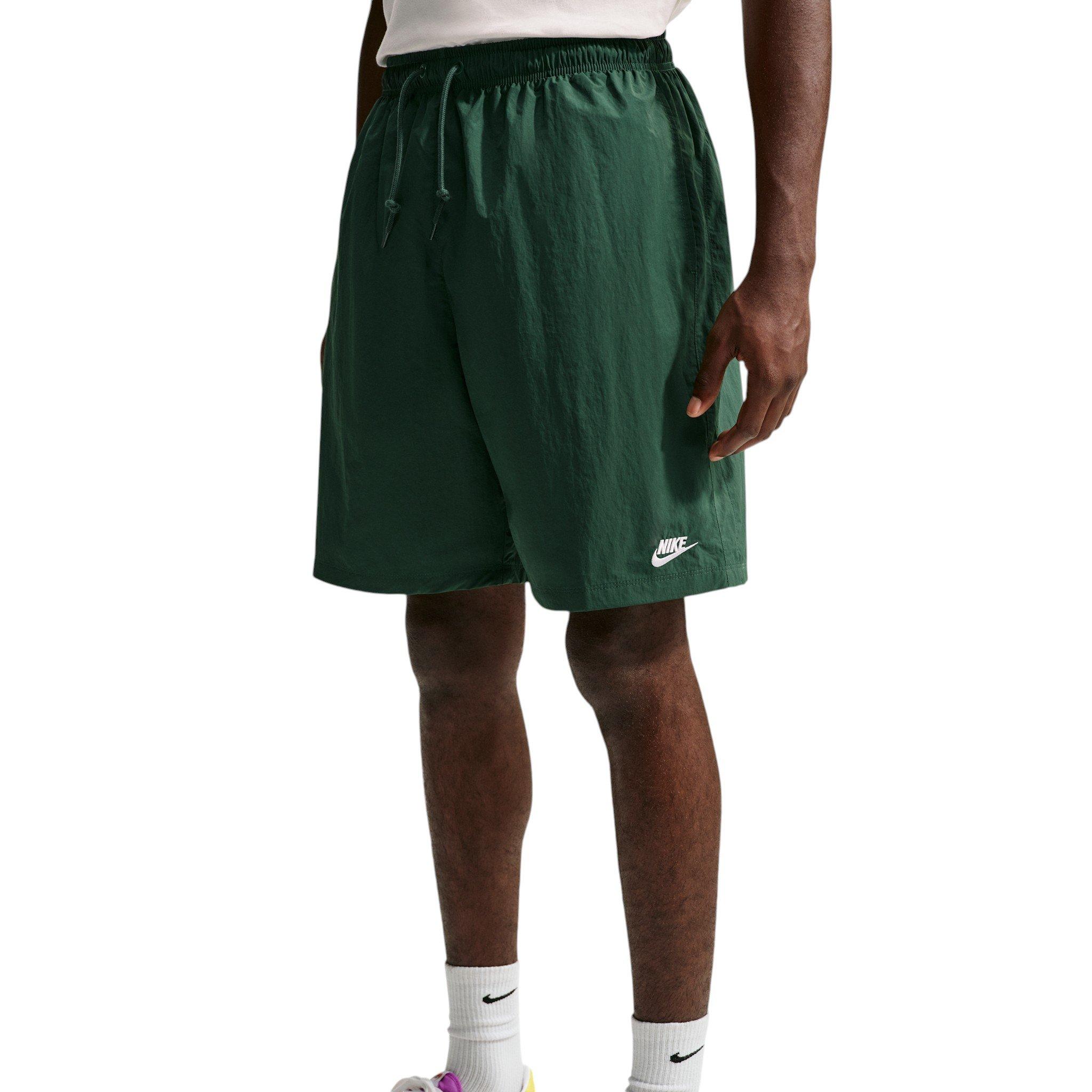 Nike Men's Sportswear Club Sport Shorts - GREEN